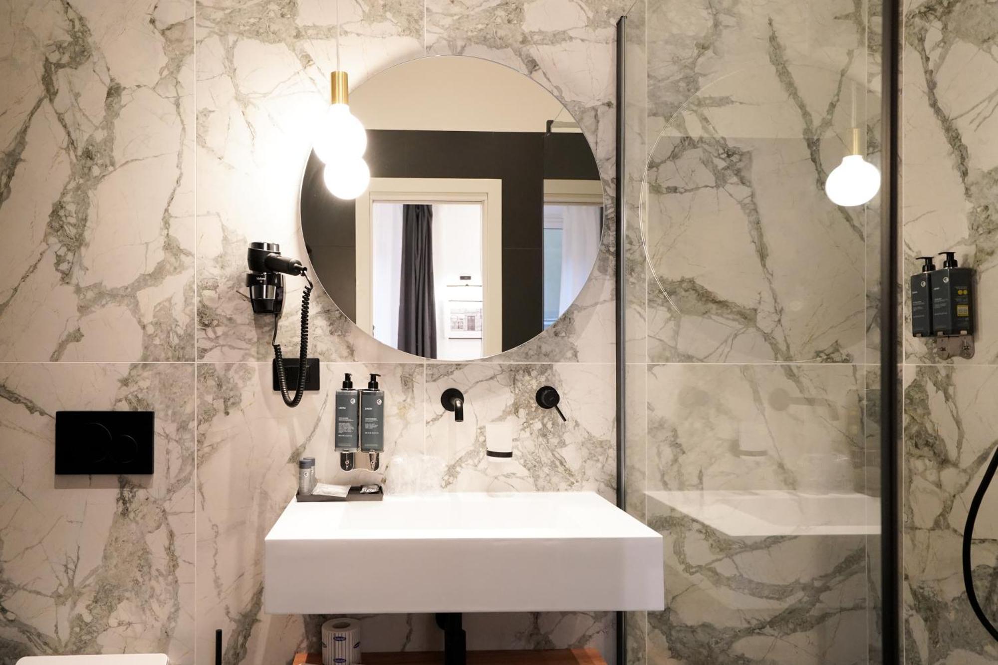 No Man'S Land Guesthouse Rome Bagian luar foto