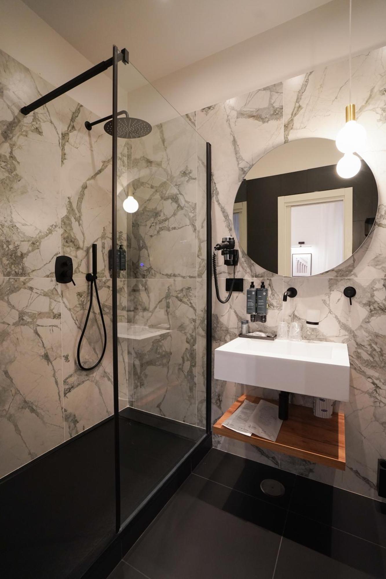 No Man'S Land Guesthouse Rome Bagian luar foto