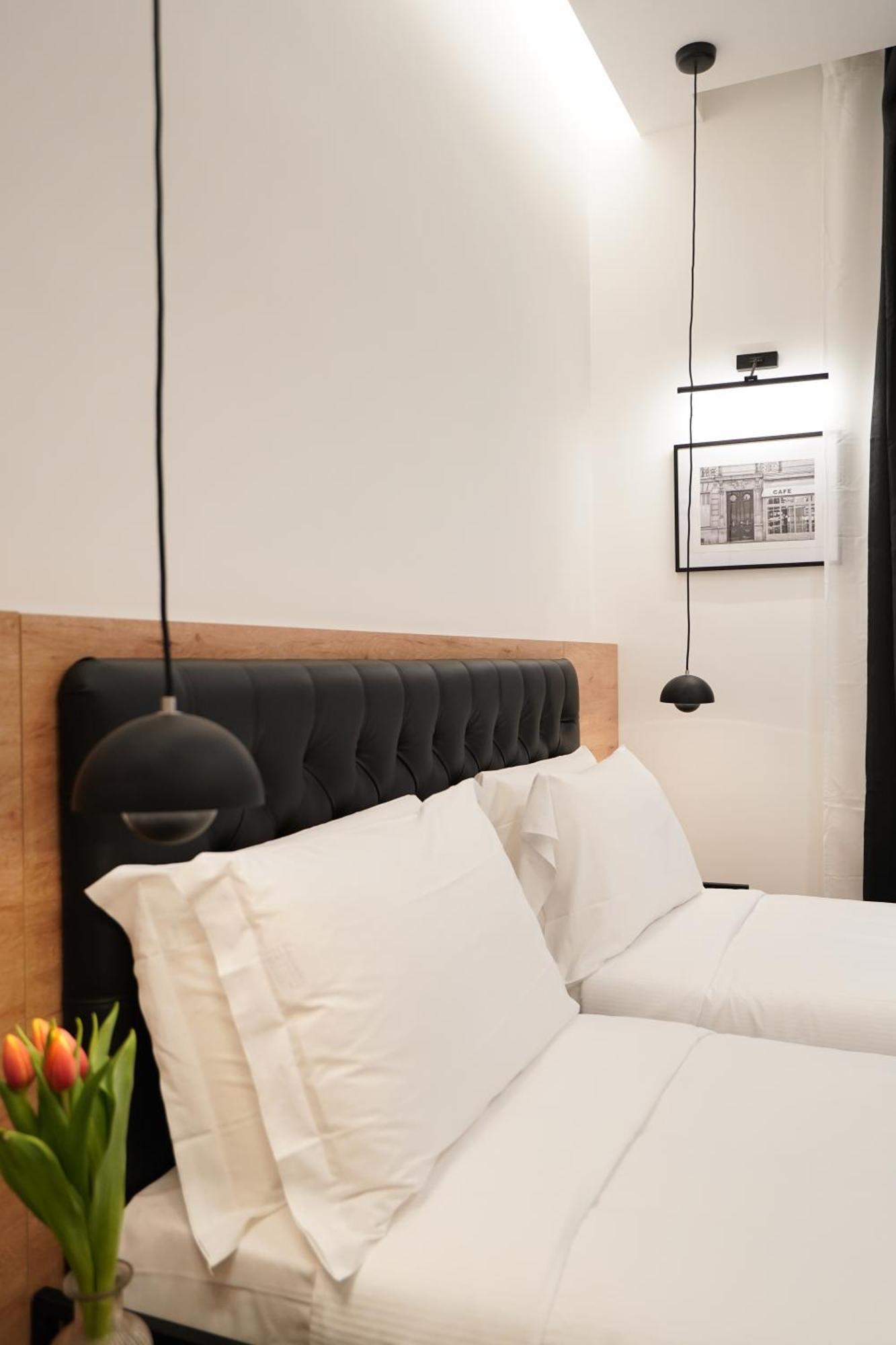 No Man'S Land Guesthouse Rome Bagian luar foto