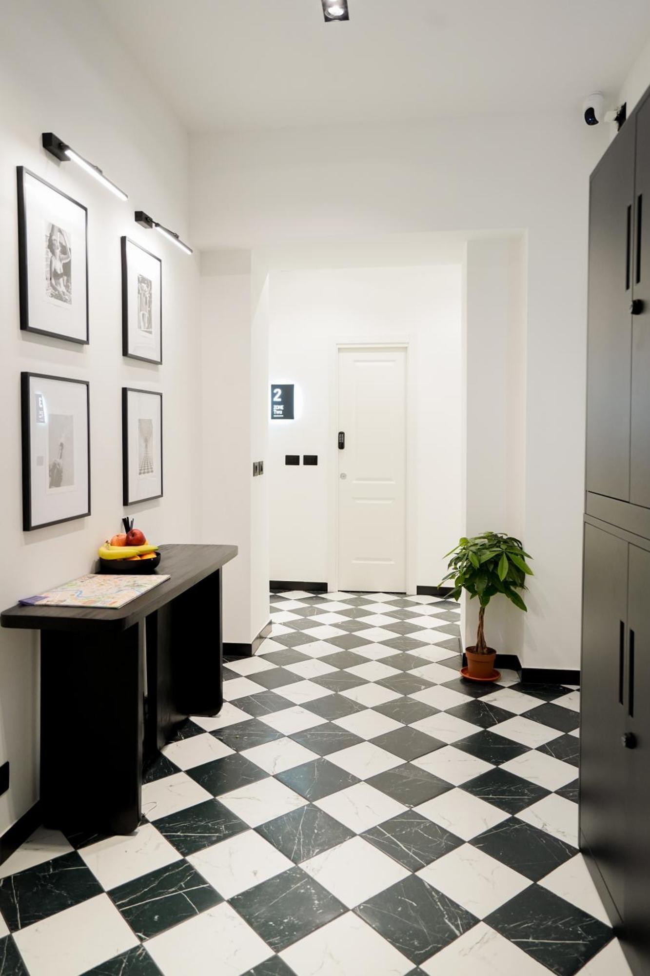 No Man'S Land Guesthouse Rome Bagian luar foto